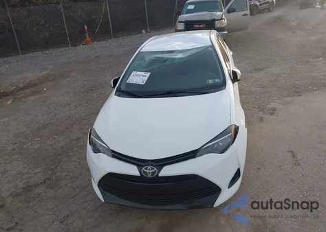 2018 Toyota Corolla Le из США, поврежденный, VIN 5YFBURHE9JP756595